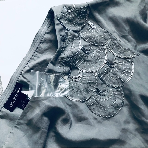 NEW ๐ค Lane Bryant Plus Size 14 XL Womens Flutter One Sleeve Blouse Top Grey - Picture 2 of 4